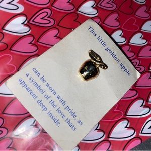 Vintage Golden apple pin ,great teacher gift to show appreciation or a collector